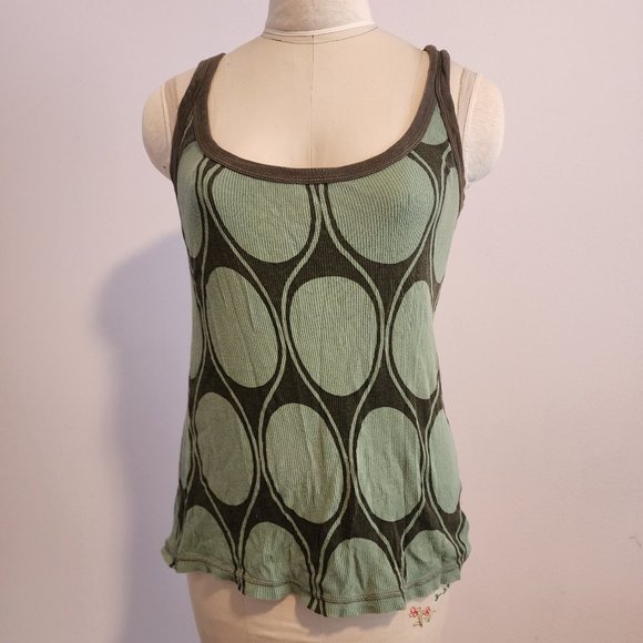 Old Navy tank - Picture 1 of 4